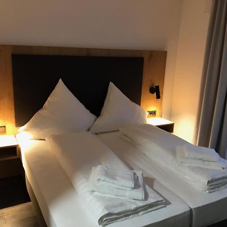 Waldschloessl Hotel Bruckmuhl Bagian luar foto