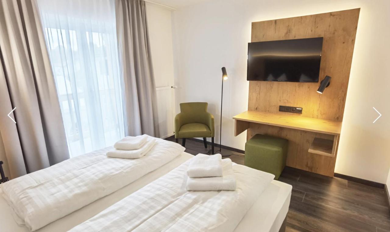 Waldschloessl Hotel Bruckmuhl Bagian luar foto